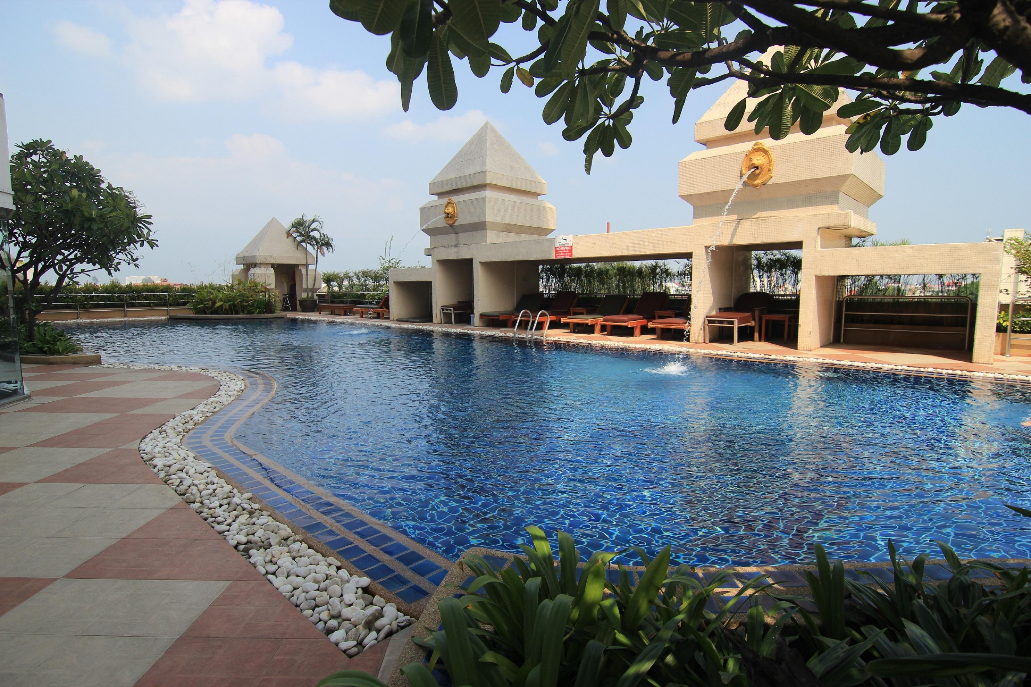 Duangtawan Hotel Chiang Mai -Sha Extra Plus Exterior photo